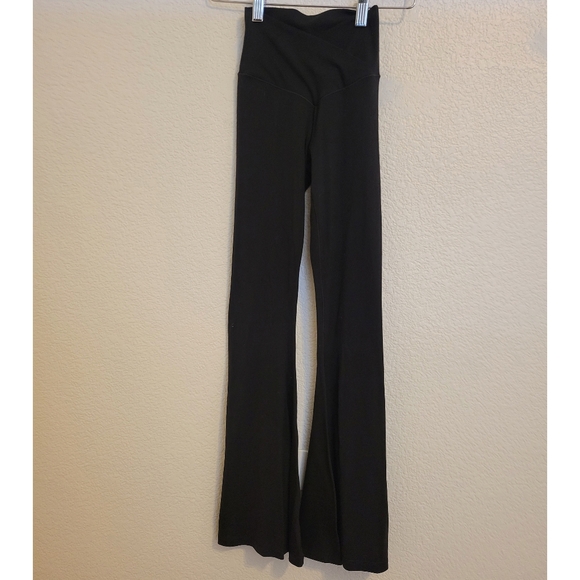 OFFLINE By Aerie Real Me High Waisted Crossover Rib Super Flare Legging Size xs - Picture 6 of 11